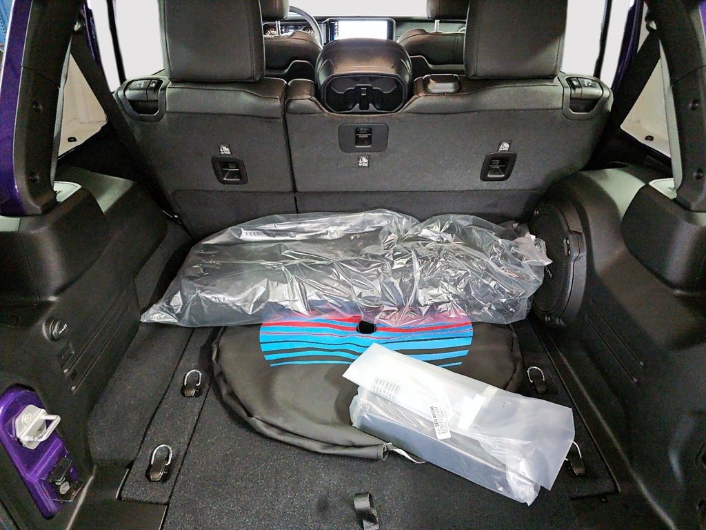 Jeep Wrangler 4-Door REWIND 2026 à Sherbrooke, Québec - 6 - w1024h768px