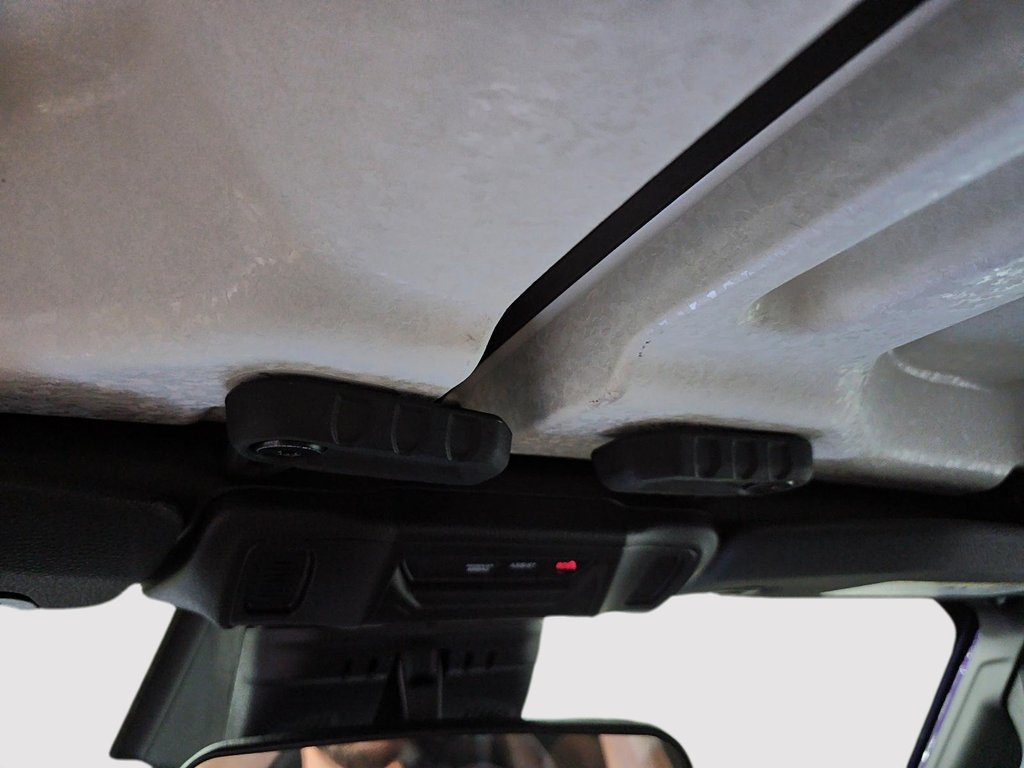 Jeep Wrangler 4-Door REWIND 2026 à Sherbrooke, Québec - 17 - w1024h768px