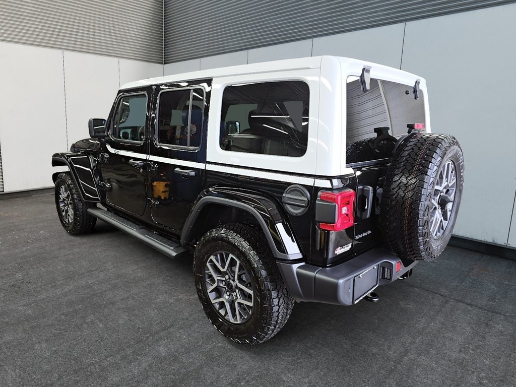 Jeep Wrangler 4-Door SAHARA 2026 à St-Jean-Sur-Richelieu, Québec - 4 - w1024h768px