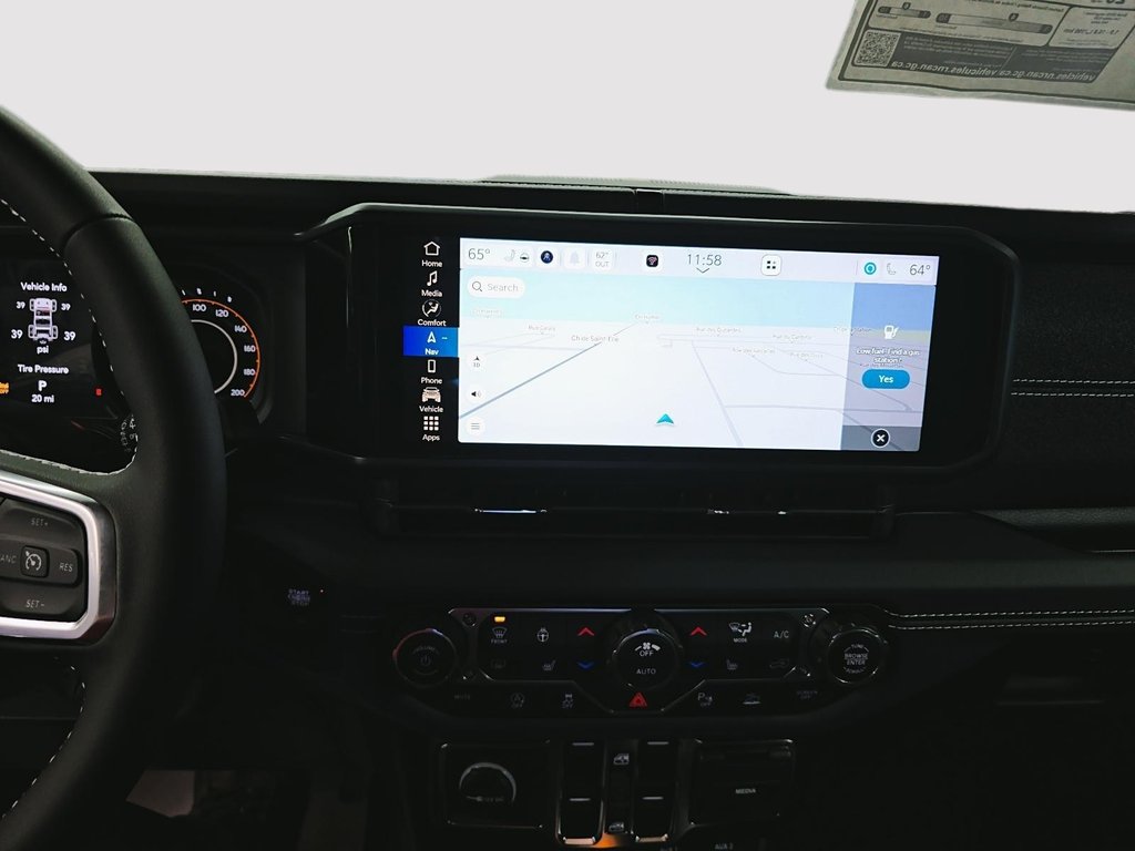 2026 Jeep Wrangler 4-Door SAHARA in St-Jean-Sur-Richelieu, Quebec - 19 - w1024h768px