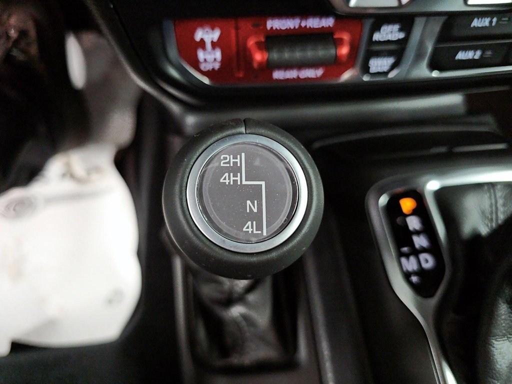 2027 Jeep Wrangler 4-Door RUBICON in St-Jean-Sur-Richelieu, Quebec - 16 - w1024h768px