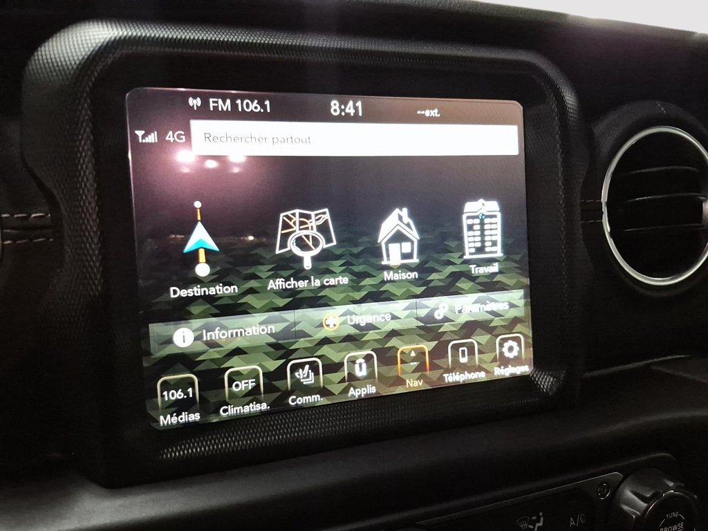 2022 Jeep Wrangler 4xe Unlimited Sahara in Sherbrooke, Quebec - 18 - w1024h768px