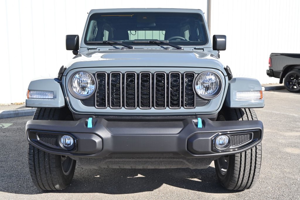 2024  Wrangler 4xe SPORT S in Sherbrooke, Quebec - 4 - w1024h768px