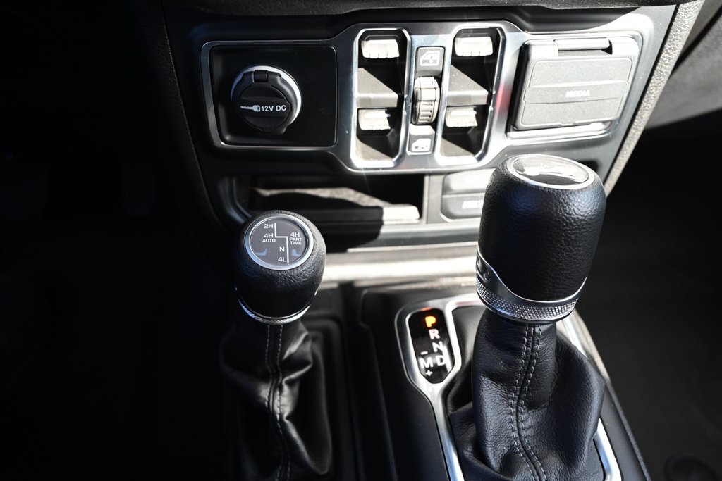 2024  Wrangler 4xe SPORT S in Sherbrooke, Quebec - 12 - w1024h768px