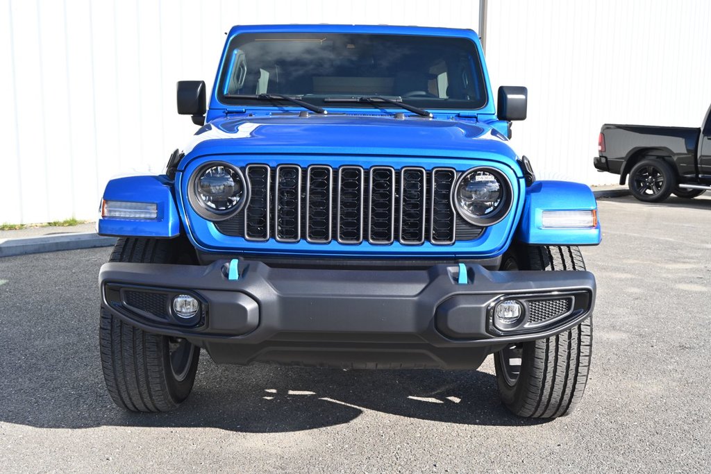 2024  Wrangler 4xe SPORT S in Sherbrooke, Quebec - 2 - w1024h768px