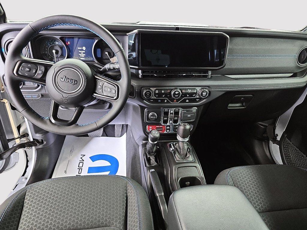 Jeep Wrangler 4xe RUBICON 4XE // SKY ONE-TOUCH // WINCH 2024 à Sherbrooke, Québec - 10 - w1024h768px