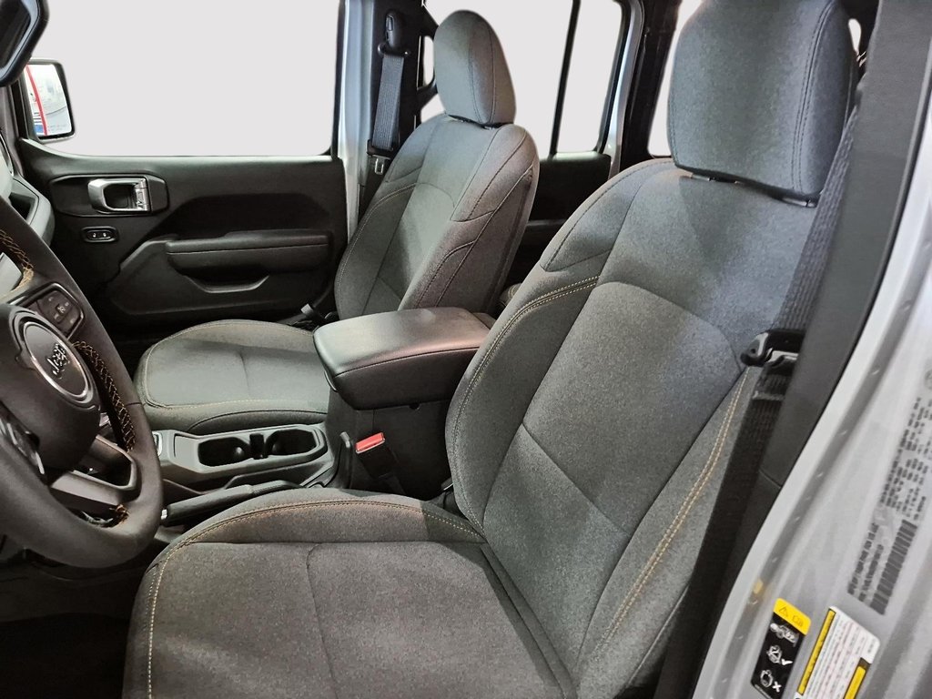 Jeep Wrangler 4xe WILLYS 4XE 4X4 // TEMPS FROIDS 2024 à Sherbrooke, Québec - 9 - w1024h768px