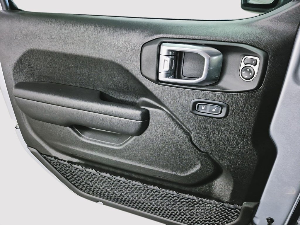 Jeep Wrangler 4xe WILLYS 4XE 4X4 // TEMPS FROIDS 2024 à Sherbrooke, Québec - 11 - w1024h768px