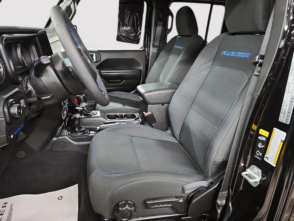 2024 Jeep Wrangler 4xe RUBICON 4XE 4X4 // 2 TOITS in Sherbrooke, Quebec - 9 - w1024h768px