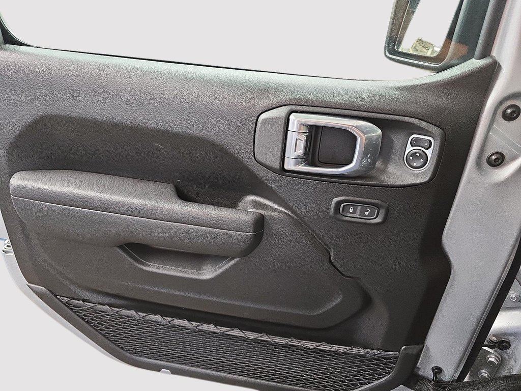 2024 Jeep Wrangler 4xe RUBICON 4XE 4X4 // SKY ONE TOUCH // TOUT ÉQUIPÉ in Sherbrooke, Quebec - 11 - w1024h768px