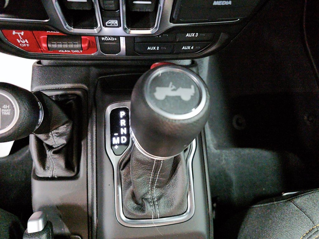 2025 Jeep Wrangler 4XE WILLYS in Sherbrooke, Quebec - 15 - w1024h768px