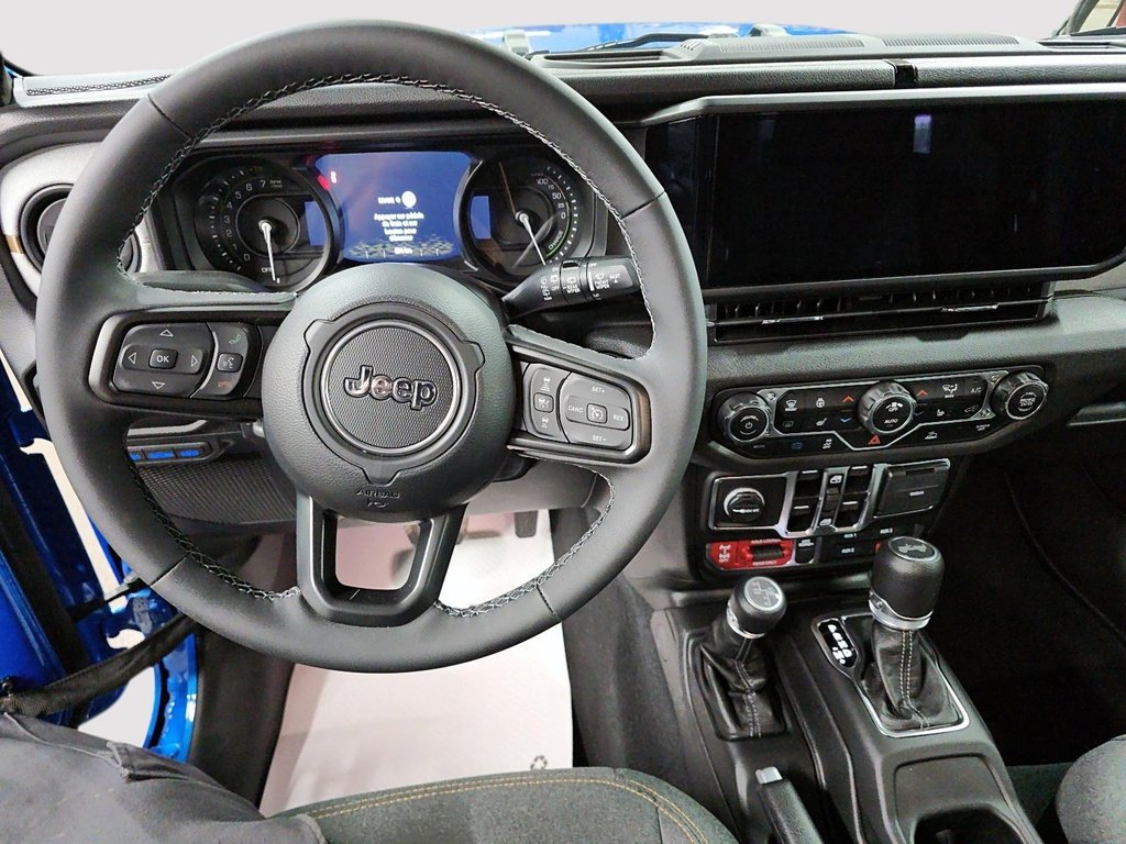 2025 Jeep Wrangler 4XE WILLYS in Sherbrooke, Quebec - 14 - w1024h768px