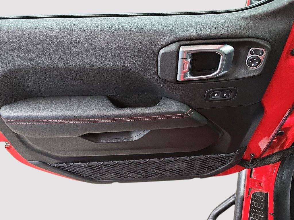 Jeep Wrangler UNLIMITED RUBICON 4X4 // V6 // 2 TOITS 2021 à Sherbrooke, Québec - 11 - w1024h768px