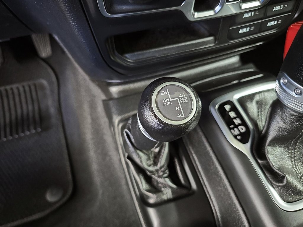 Jeep Wrangler UNLIMITED SPORT 80TH ANNIVERSARY // PLAN OR 2021 à Sherbrooke, Québec - 16 - w1024h768px