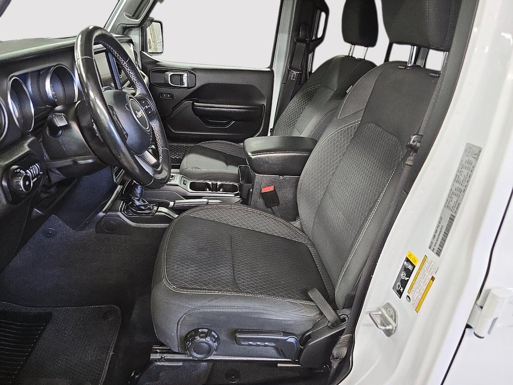 Jeep Wrangler UNLIMITED SPORT 80TH ANNIVERSARY // PLAN OR 2021 à Sherbrooke, Québec - 9 - w1024h768px