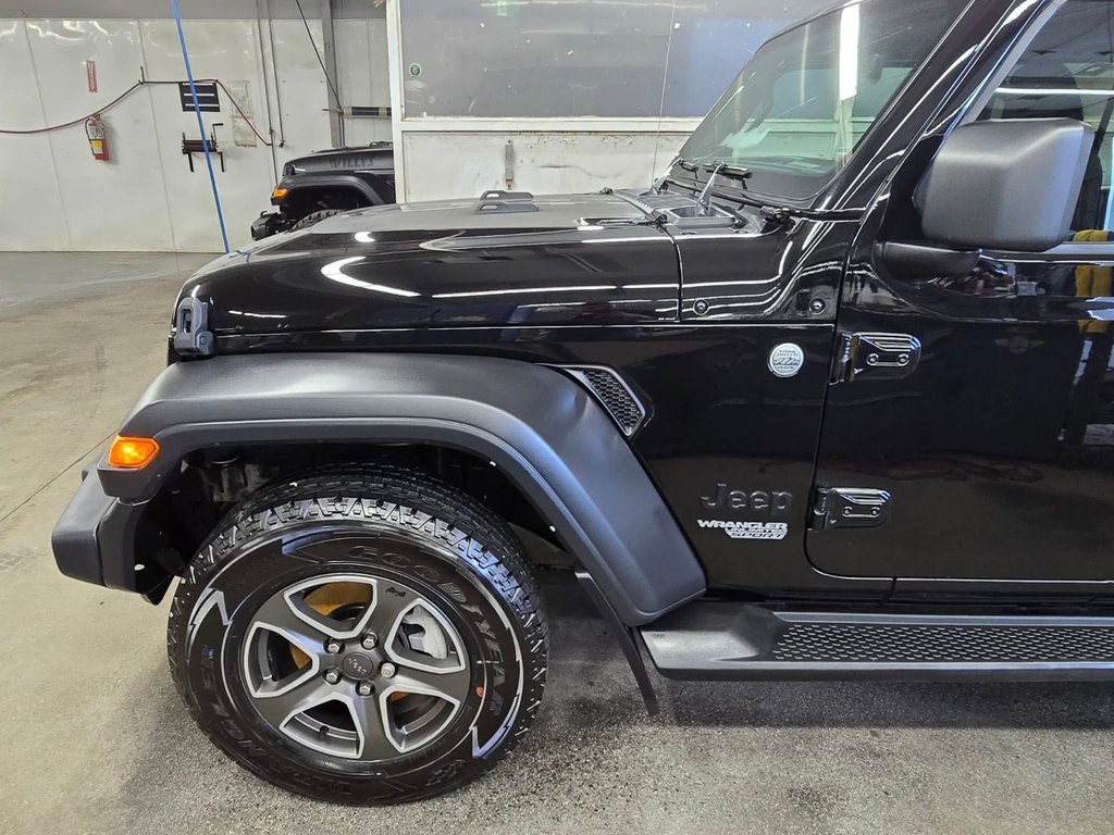 Jeep Wrangler Unlimited Sport 2021 à Sherbrooke, Québec - 3 - w1024h768px
