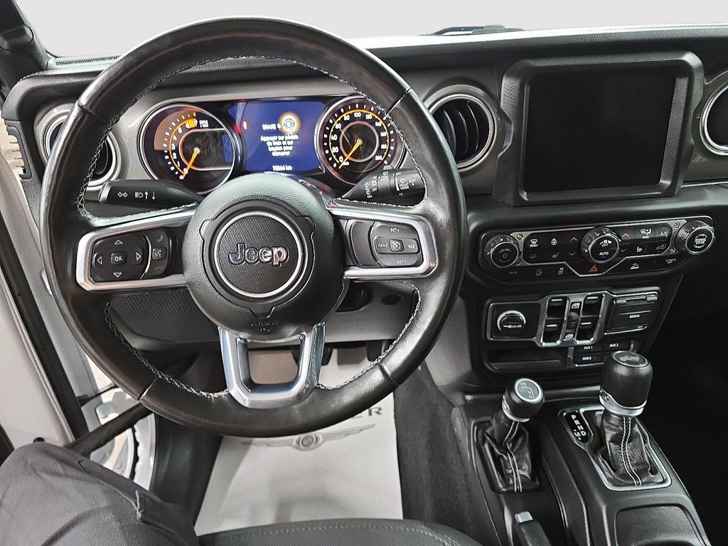 Jeep Wrangler SAHARA // JEEP // V6 2023 à Sherbrooke, Québec - 14 - w1024h768px