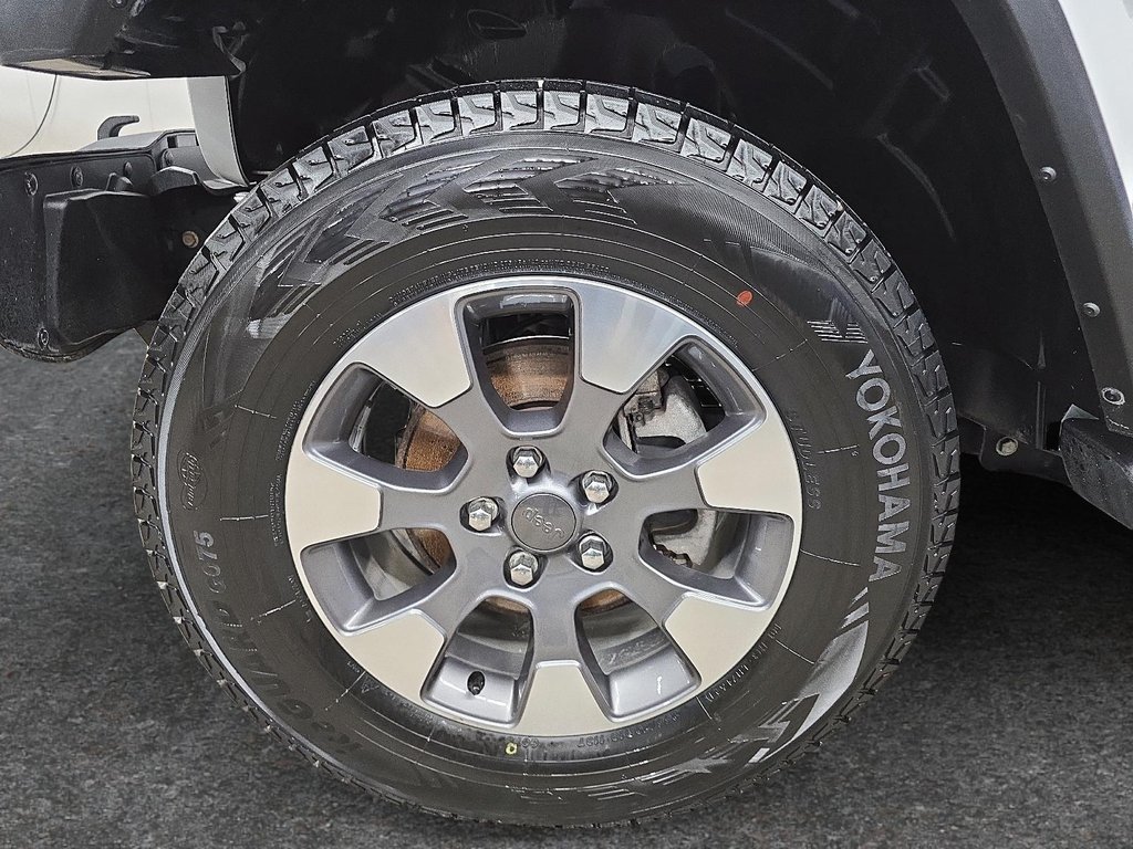 Jeep Wrangler SAHARA // JEEP // V6 2023 à Sherbrooke, Québec - 7 - w1024h768px