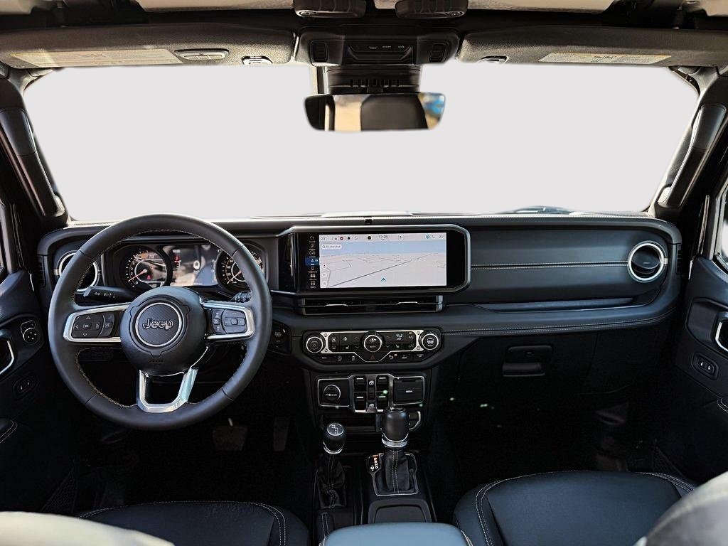 Jeep Wrangler SAHARA 4X4 // TEMPS FROID // 2 TOITS 2024 à Sherbrooke, Québec - 8 - w1024h768px