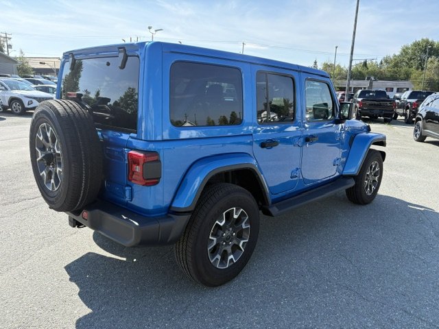 Jeep Wrangler Sahara 2024 à Sherbrooke, Québec - 5 - w1024h768px