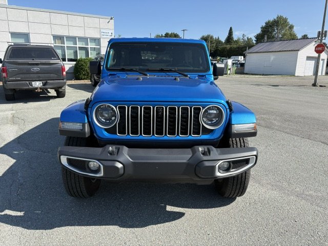 Jeep Wrangler Sahara 2024 à Sherbrooke, Québec - 6 - w1024h768px