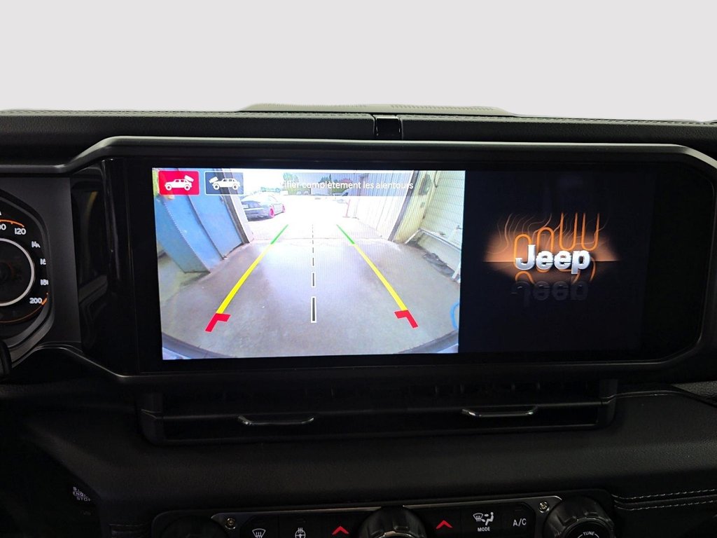 2024 Jeep Wrangler Sahara in Sherbrooke, Quebec - 18 - w1024h768px
