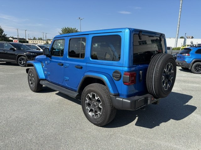 Jeep Wrangler Sahara 2024 à Sherbrooke, Québec - 3 - w1024h768px