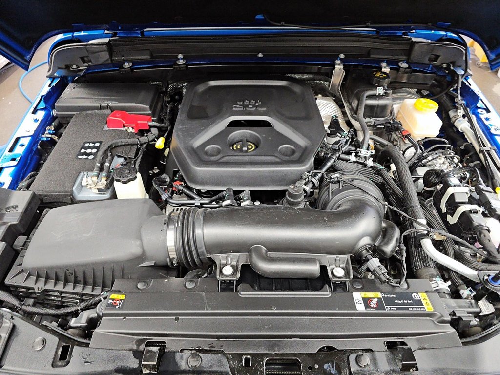 2024 Jeep Wrangler Sahara in Sherbrooke, Quebec - 8 - w1024h768px