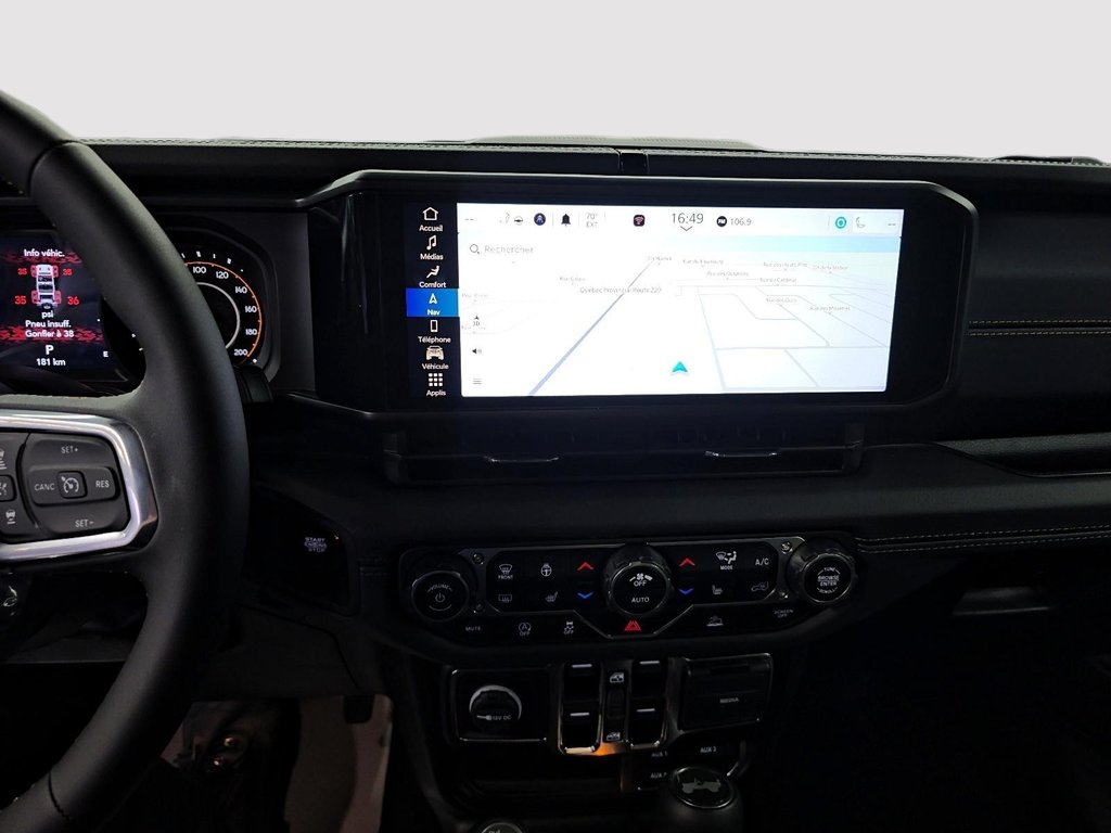 2024 Jeep Wrangler Sahara in Sherbrooke, Quebec - 19 - w1024h768px
