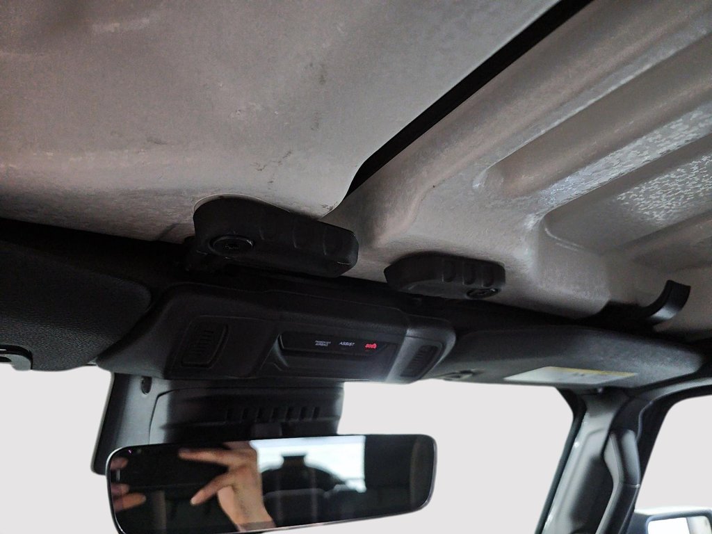 Jeep Wrangler Sahara 2024 à Sherbrooke, Québec - 17 - w1024h768px