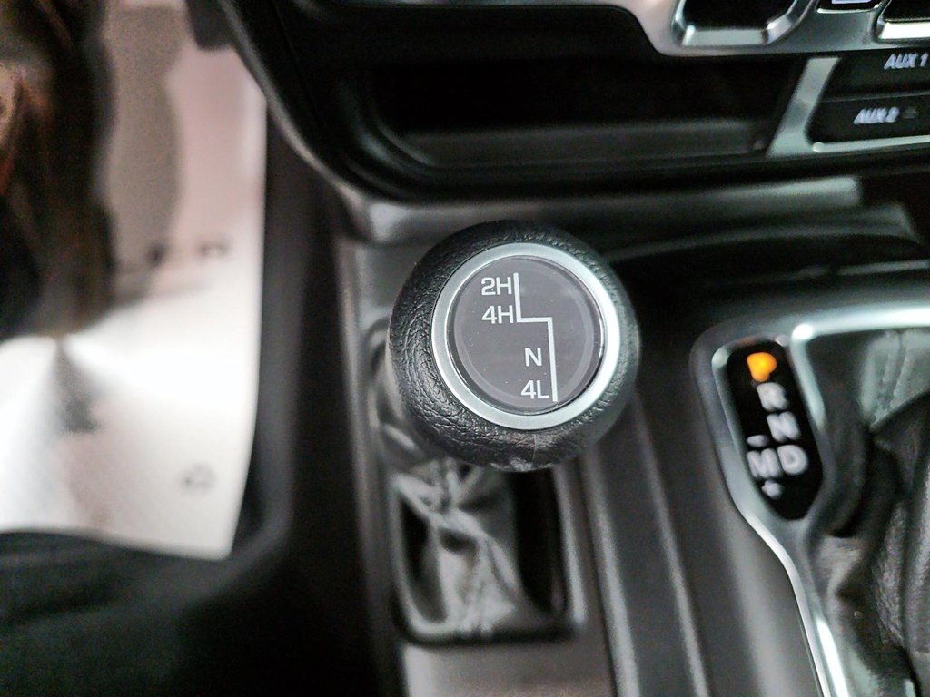 Jeep Wrangler Sahara 2024 à Sherbrooke, Québec - 16 - w1024h768px