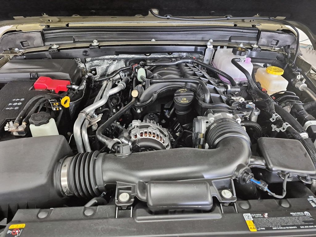 2025 Jeep WRANGLER WILLYS in Sherbrooke, Quebec - 8 - w1024h768px