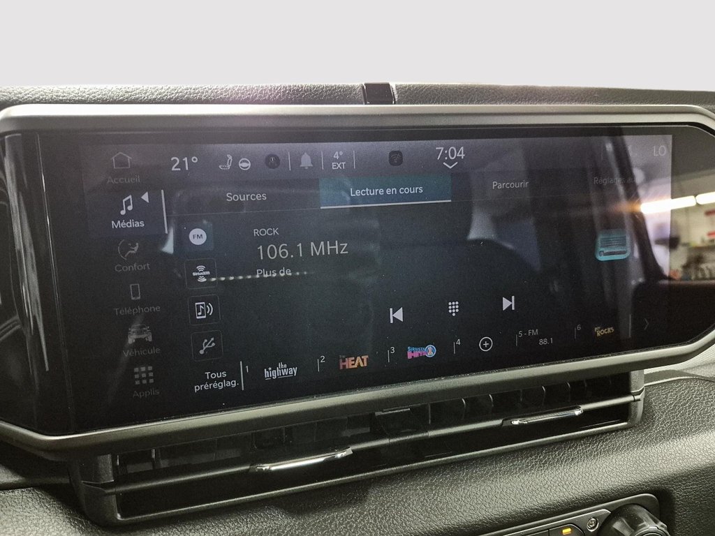 Jeep Wrangler WILLYS 2025 à Sherbrooke, Québec - 17 - w1024h768px