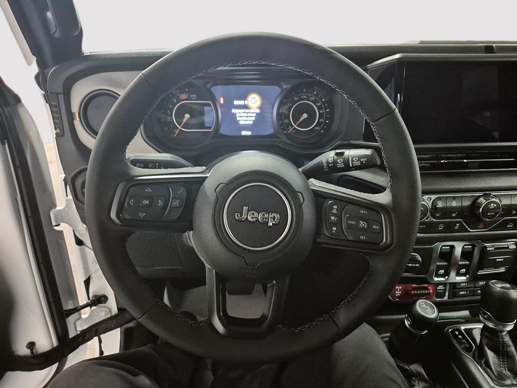 Jeep Wrangler WILLYS 2025 à Sherbrooke, Québec - 12 - w1024h768px