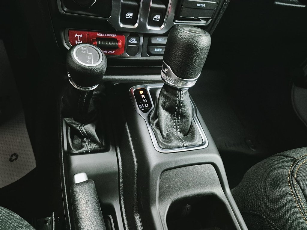 Jeep Wrangler WILLYS 2025 à Sherbrooke, Québec - 15 - w1024h768px