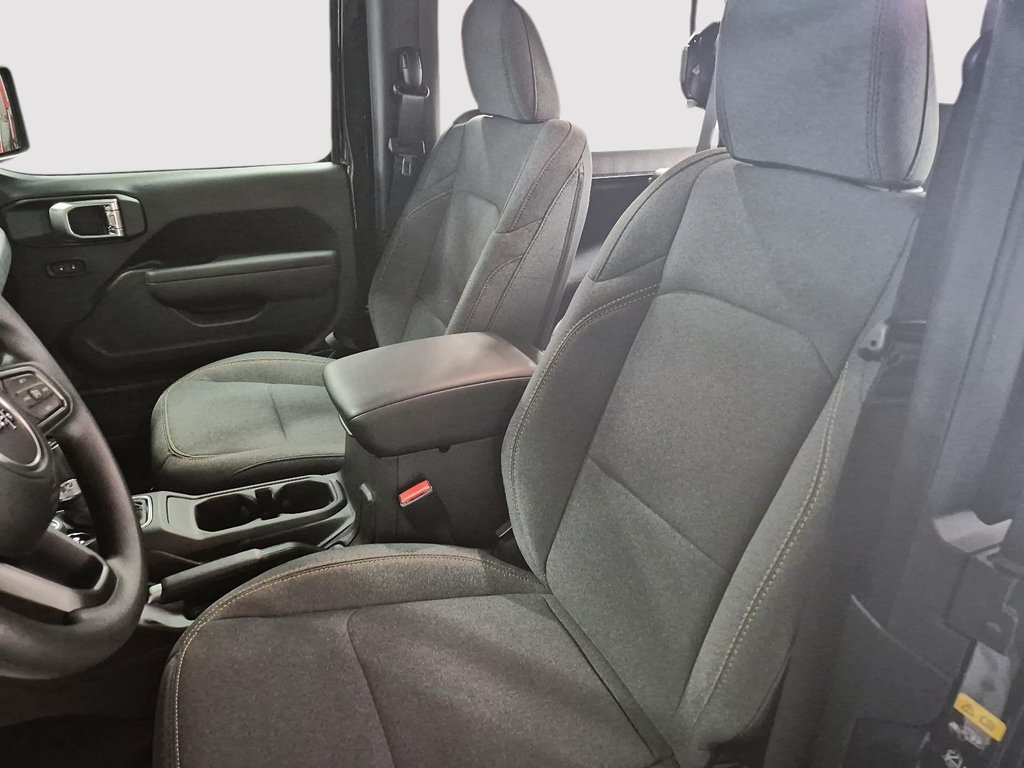 Jeep WRANGLER SPORT 2025 à Sherbrooke, Québec - 9 - w1024h768px