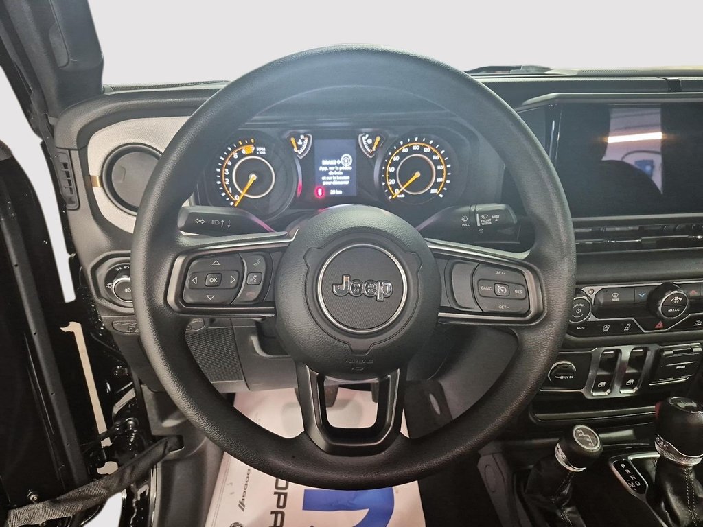 Jeep WRANGLER SPORT 2025 à Sherbrooke, Québec - 12 - w1024h768px