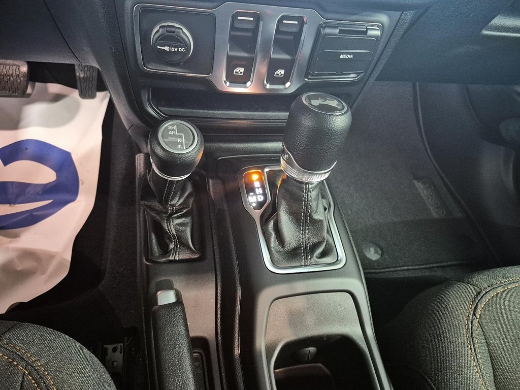 Jeep WRANGLER SPORT 2025 à Sherbrooke, Québec - 15 - w1024h768px