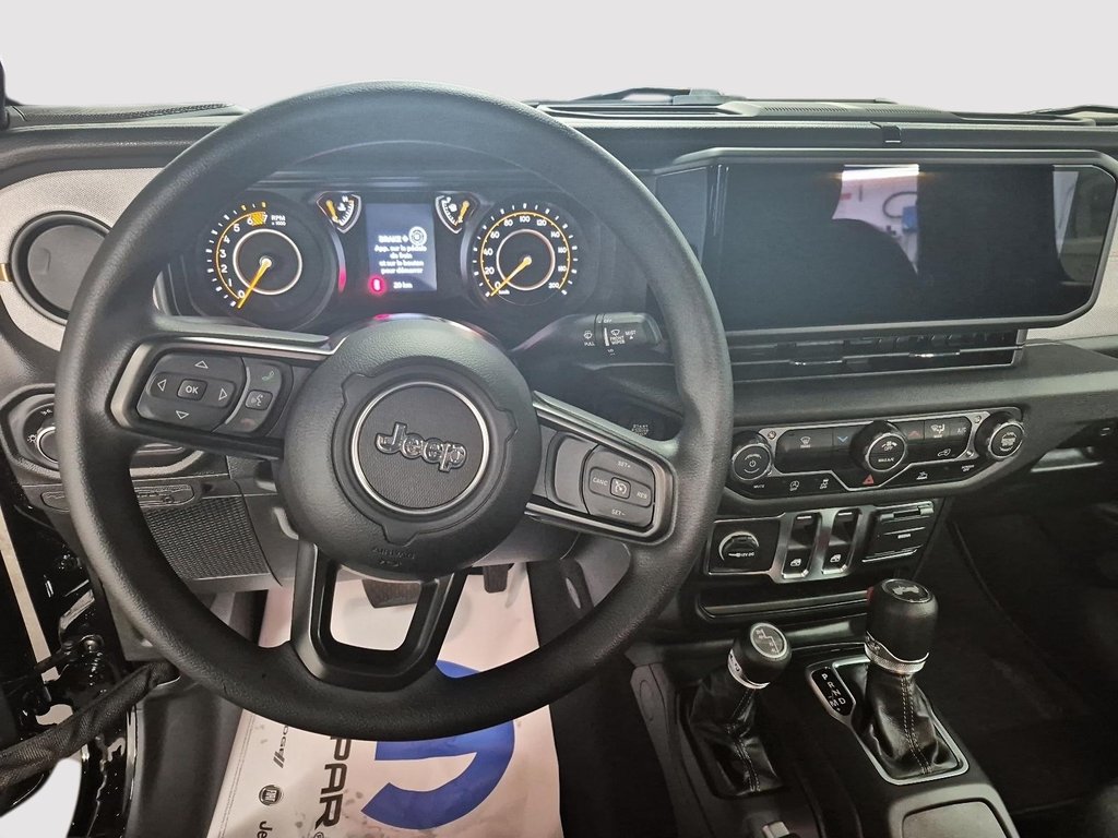 Jeep WRANGLER SPORT 2025 à Sherbrooke, Québec - 10 - w1024h768px