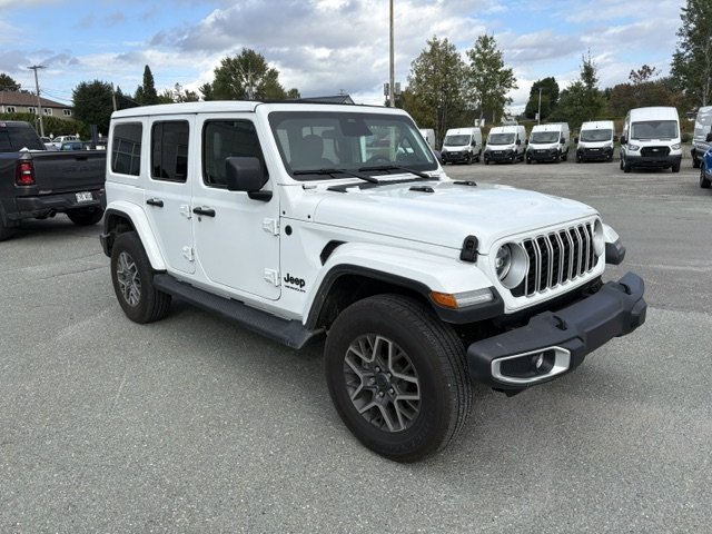 Jeep Wrangler SAHARA 4x4 2025 à Sherbrooke, Québec - 7 - w1024h768px