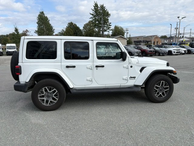 Jeep Wrangler SAHARA 4x4 2025 à Sherbrooke, Québec - 6 - w1024h768px