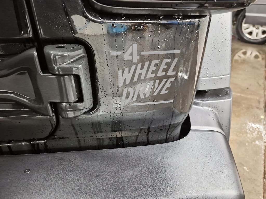 Jeep Wrangler WILLYS 2026 à St-Jean-Sur-Richelieu, Québec - 15 - w1024h768px