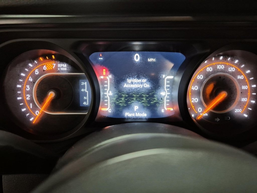 Jeep Wrangler WILLYS 2026 à St-Jean-Sur-Richelieu, Québec - 13 - w1024h768px