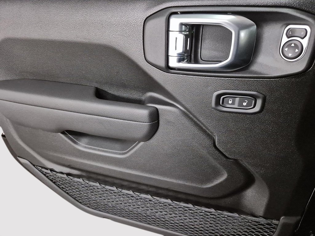 Jeep Wrangler WILLYS 2026 à St-Jean-Sur-Richelieu, Québec - 11 - w1024h768px