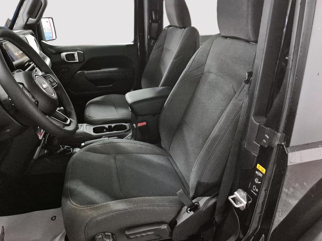 Jeep Wrangler WILLYS 2026 à St-Jean-Sur-Richelieu, Québec - 9 - w1024h768px