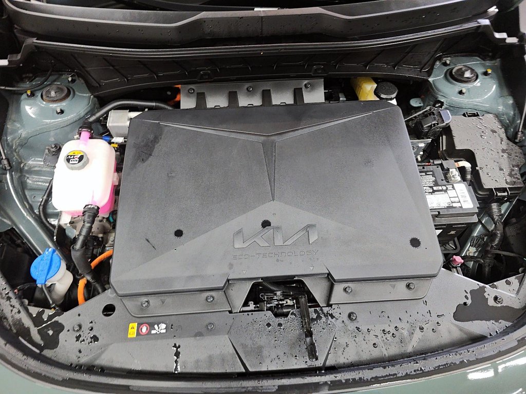 2025 Kia Niro EV Wind + in Sherbrooke, Quebec - 8 - w1024h768px