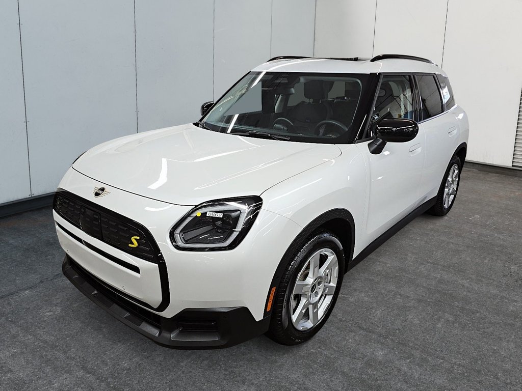 2025 MINI Countryman SE ALL4 // EV in Sherbrooke, Quebec - 1 - w1024h768px