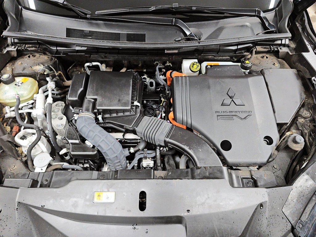 Mitsubishi Outlander PHEV SEL // OUTLANDER // PHEV 2023 à Sherbrooke, Québec - 8 - w1024h768px