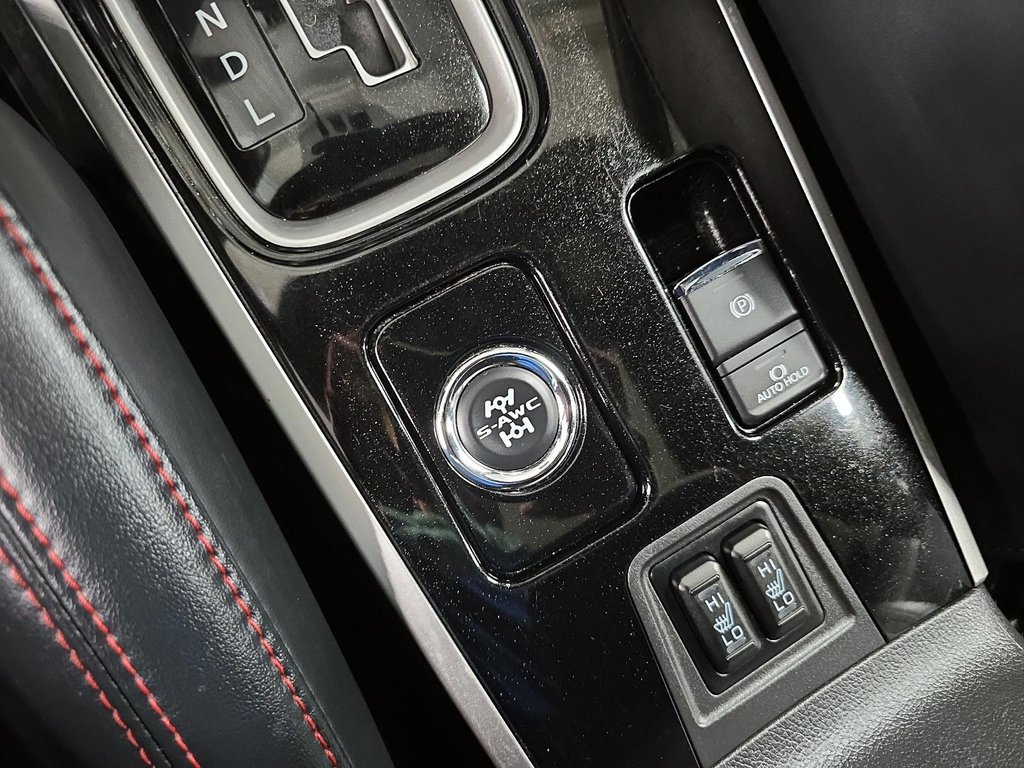2020 Mitsubishi Outlander LIMITED EDITION S-AWC // V6 in Sherbrooke, Quebec - 28 - w1024h768px