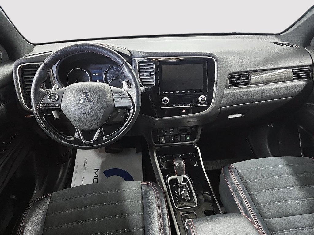 2020 Mitsubishi Outlander LIMITED EDITION S-AWC // V6 in Sherbrooke, Quebec - 15 - w1024h768px